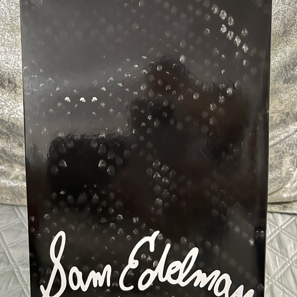 Sandals - Picture 4 of 4